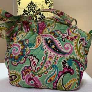 Vera Bradley Glenna in Tutti Frutti.